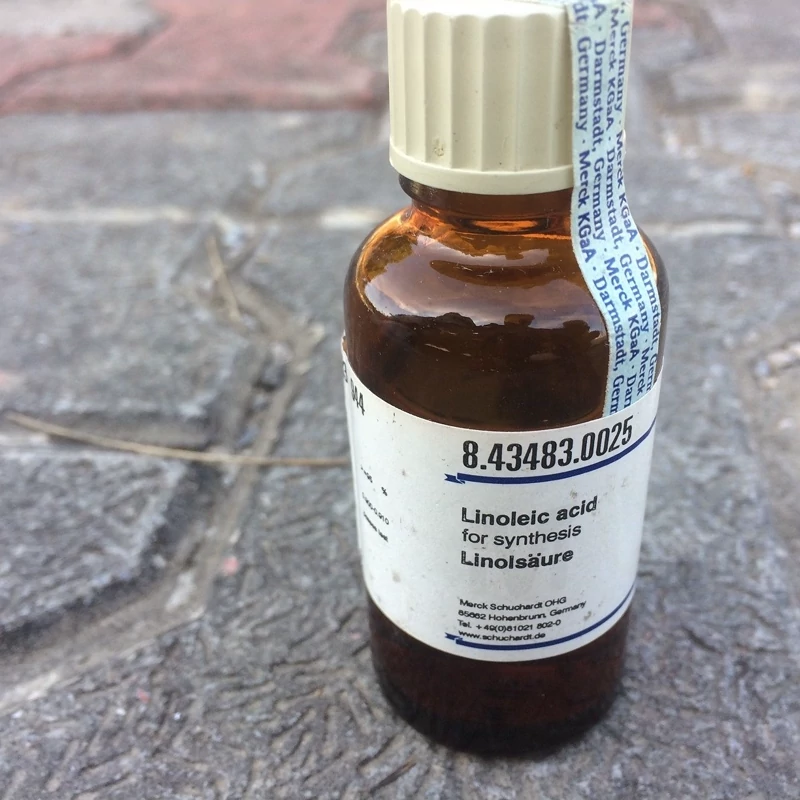 اسید لینولئیک  آزمایشگاهی  2 سی سی برای انالیز  مرک المان Linoleic acid